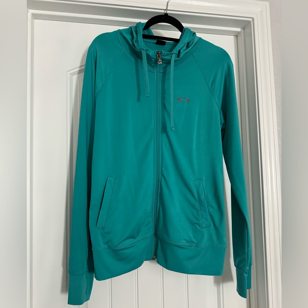 Ladies athletic Oakley zip up hoodie